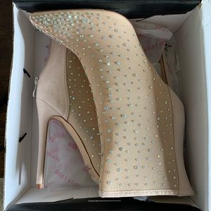 Fashion Nova Nude booties
